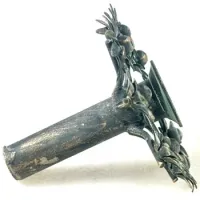 kandelaar voor in een fles met bloemen